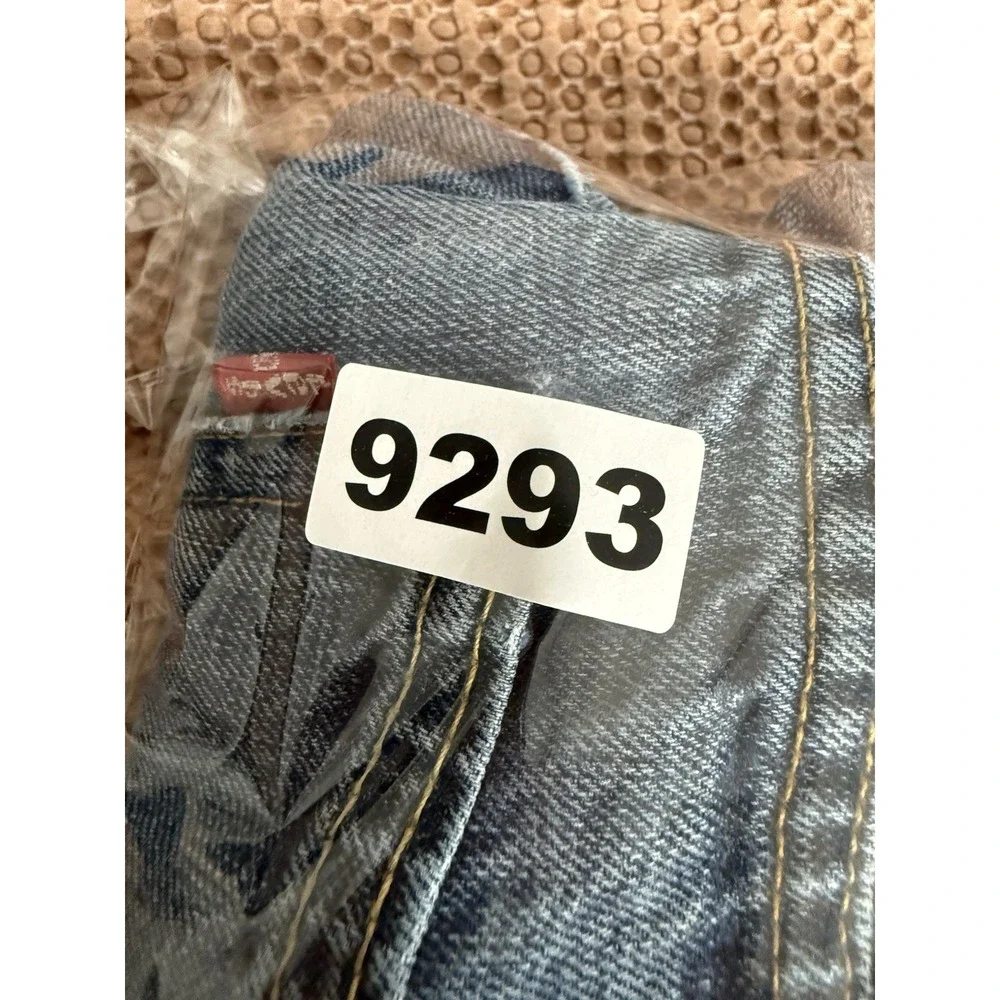 Levis please see